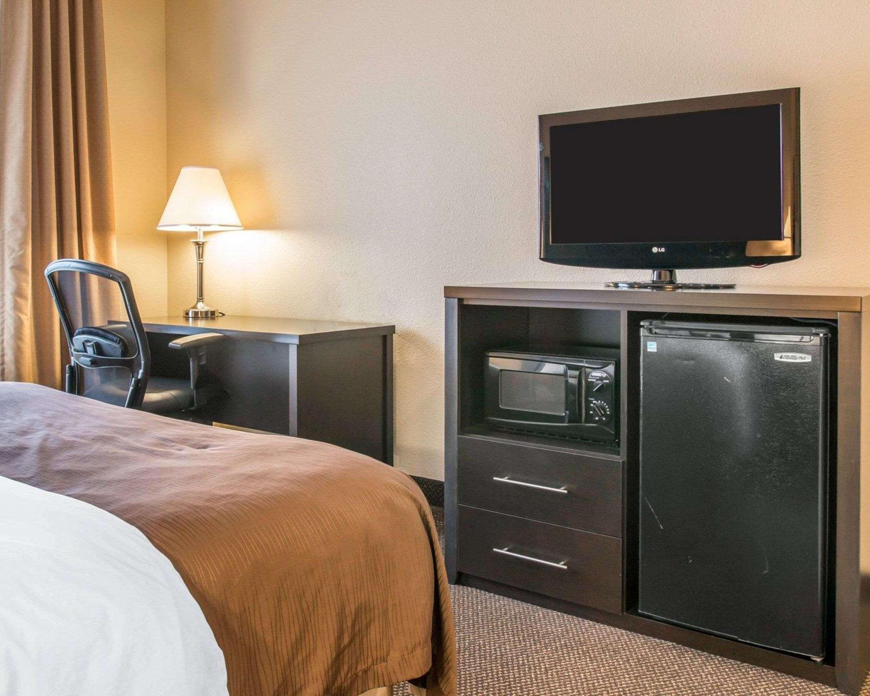 Quality Inn&Suites- Niles Extérieur photo
