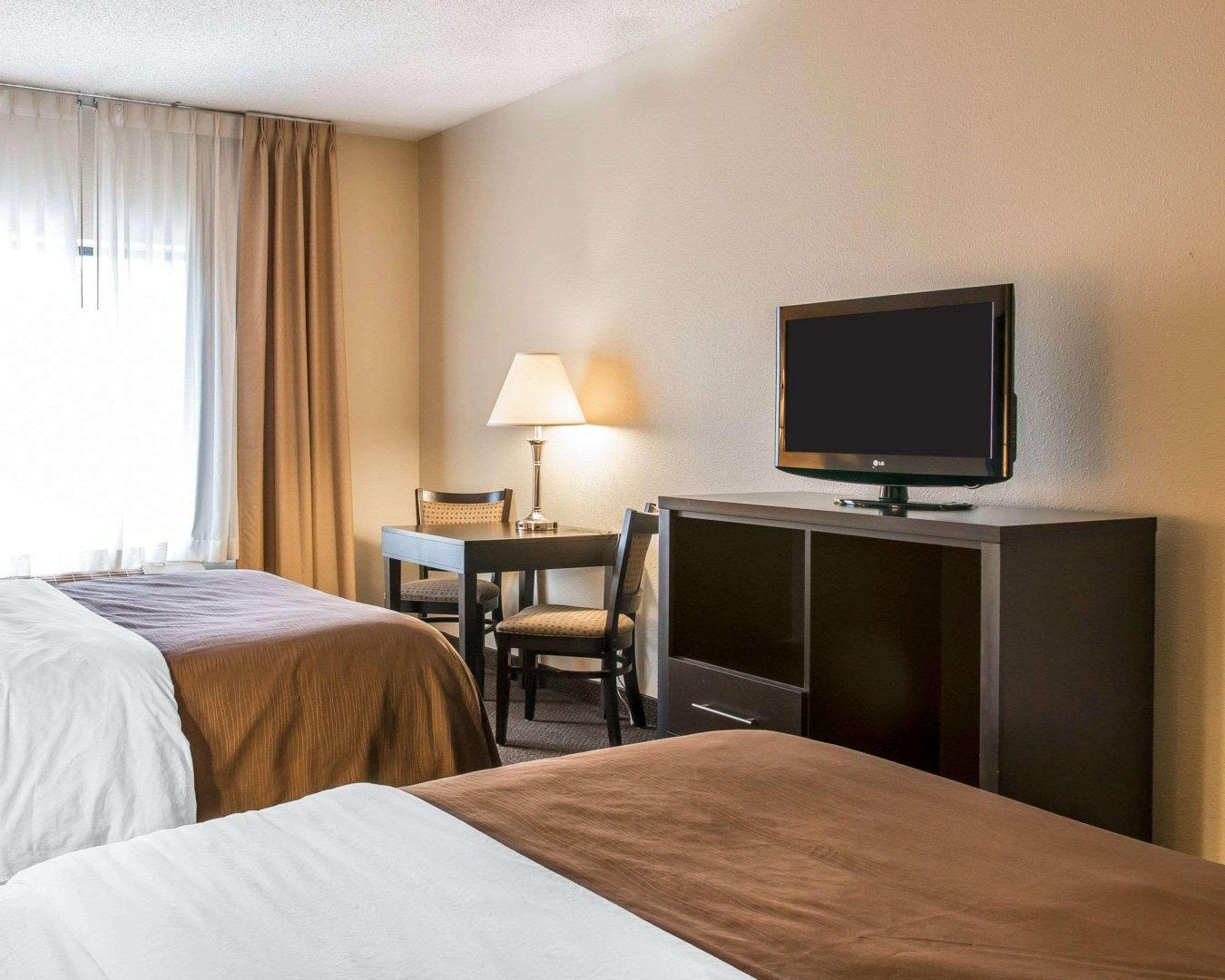 Quality Inn&Suites- Niles Extérieur photo
