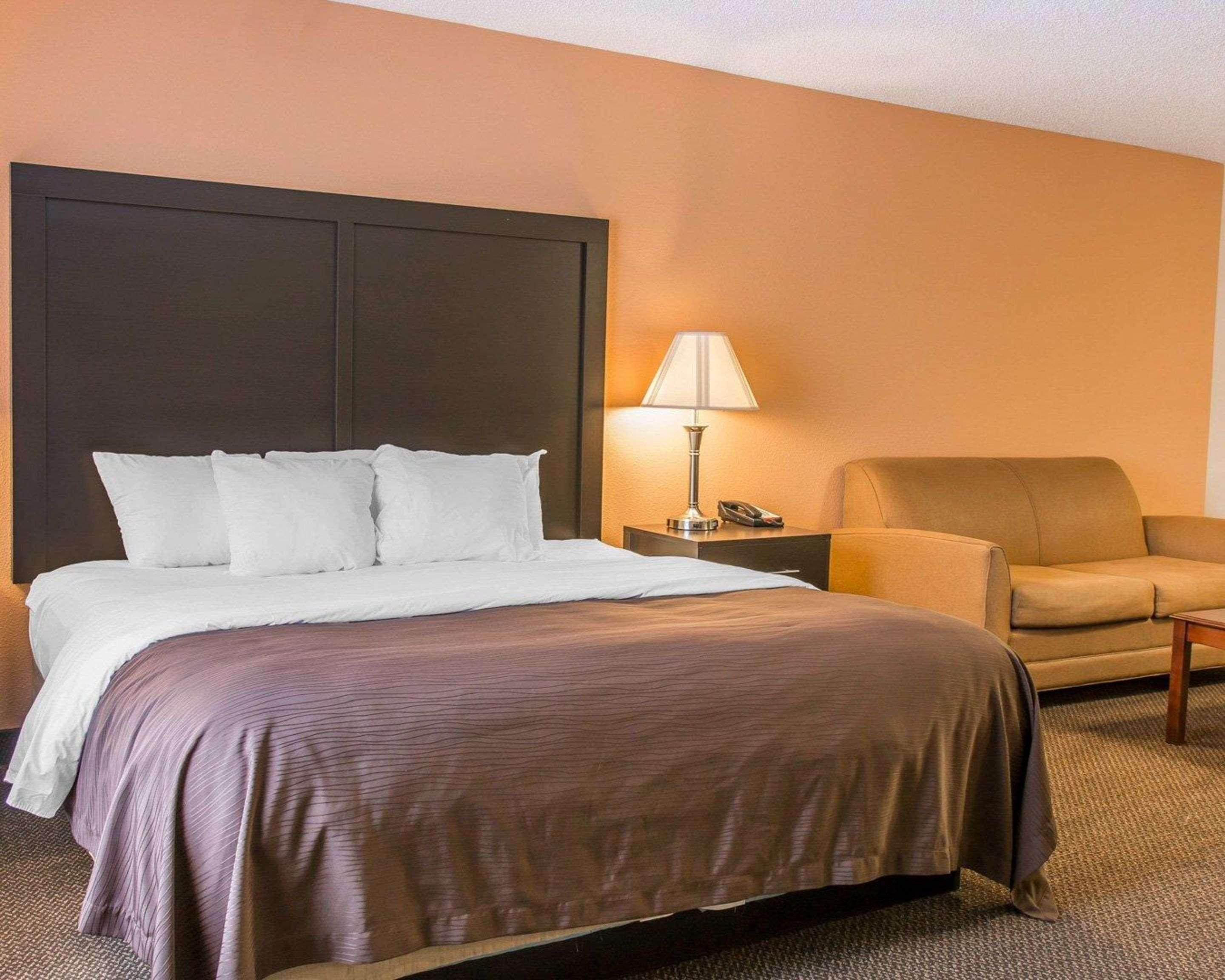 Quality Inn&Suites- Niles Extérieur photo