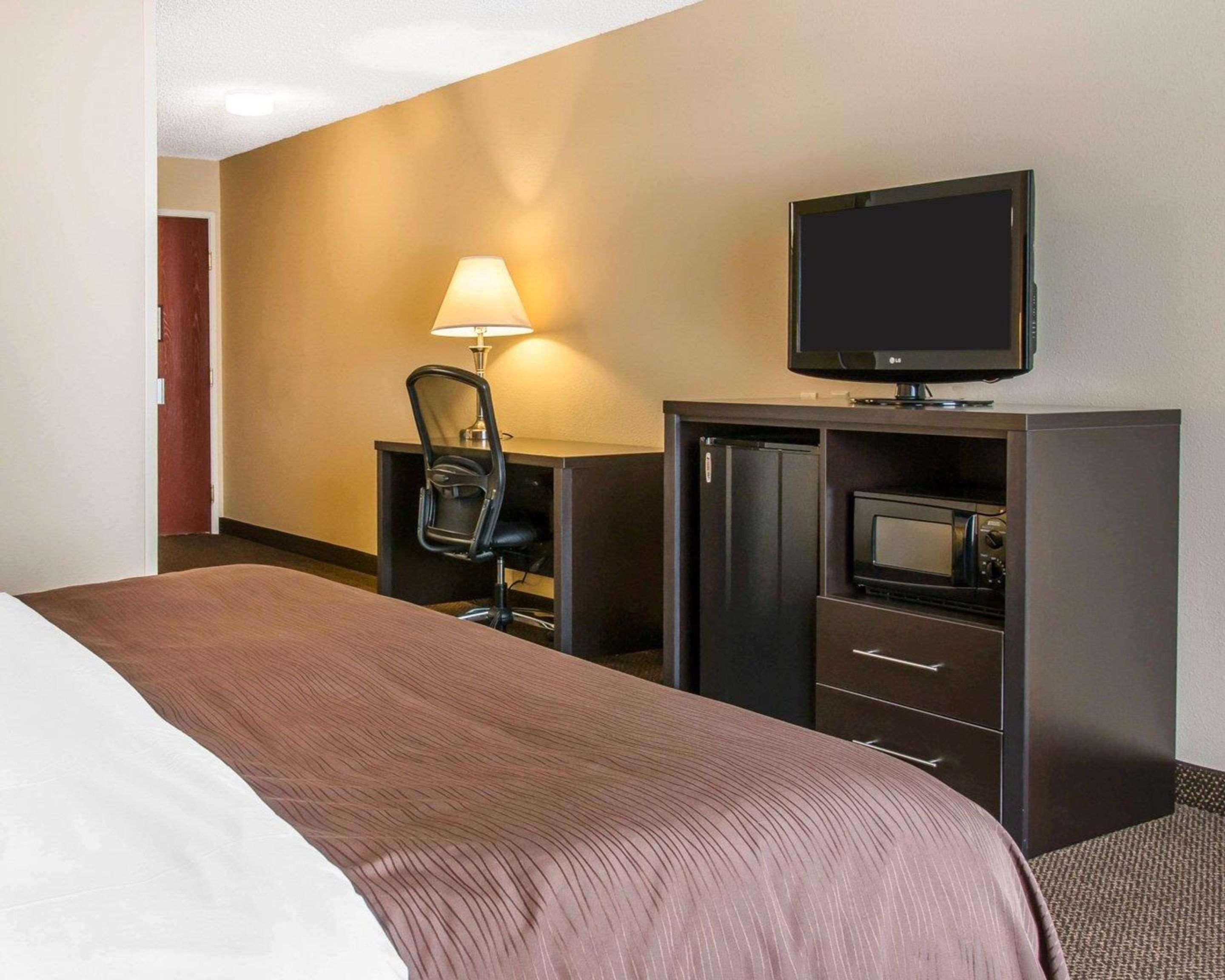 Quality Inn&Suites- Niles Extérieur photo